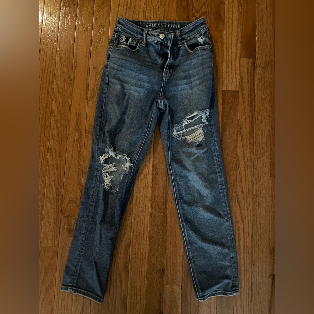 American eagle baggy jeans!